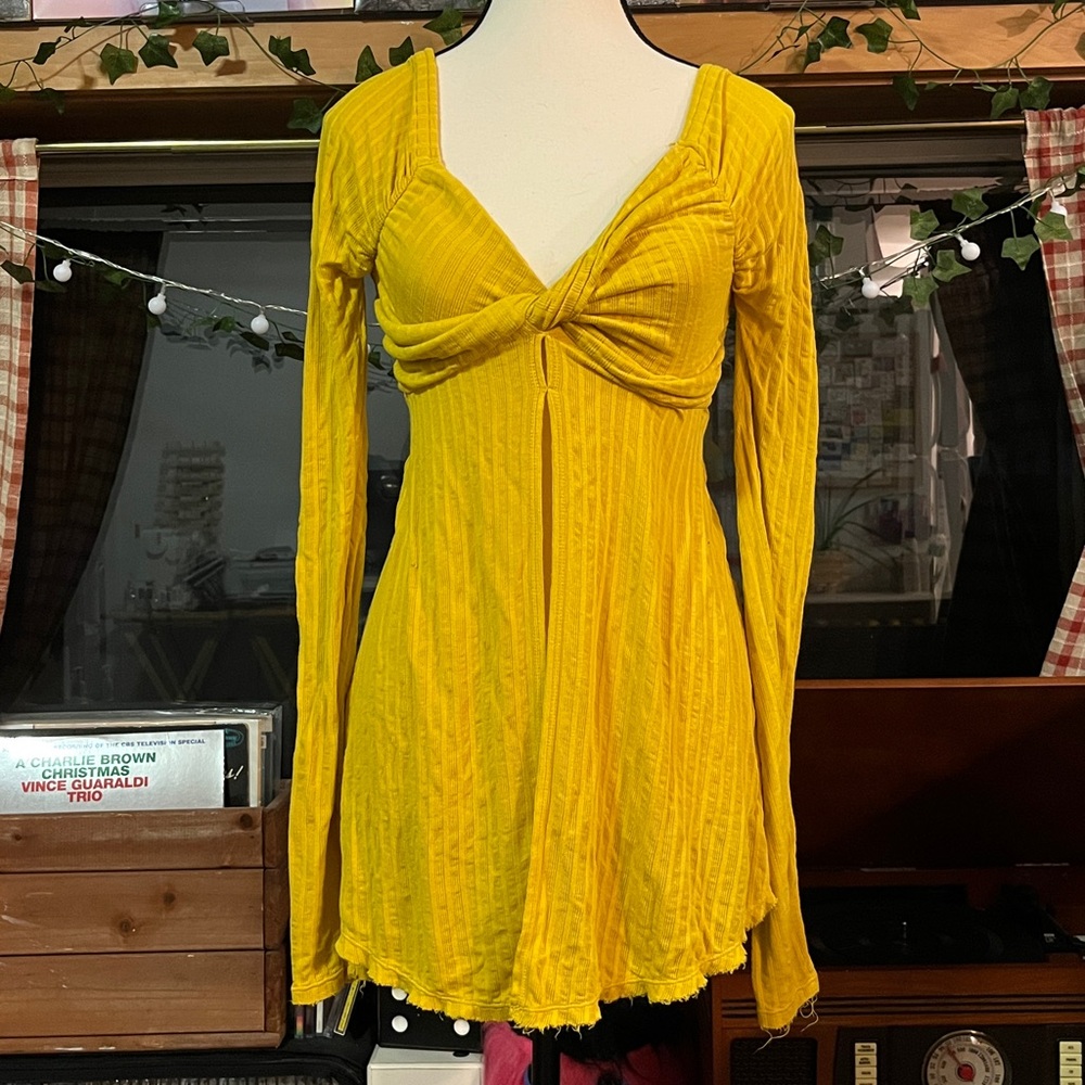 🌻Free People Yellow Long Sleeve🌻
